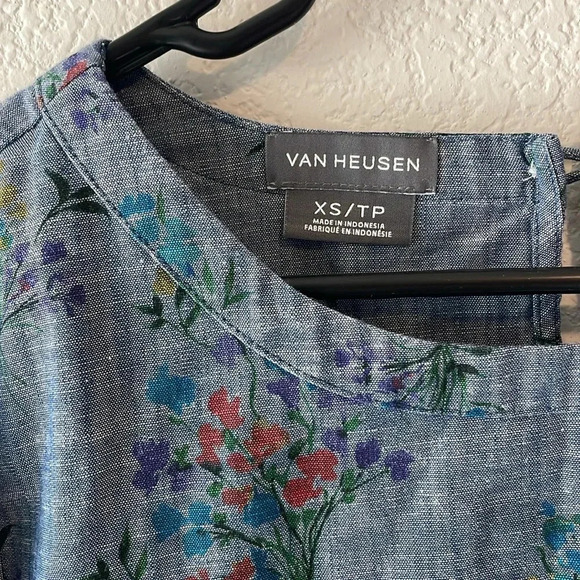 Van Heusen XS chambray with floral print bell sleeve top - Picture 2 of 5